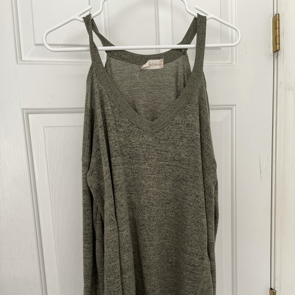Long Sleeve Shoulder Cutout Shirt